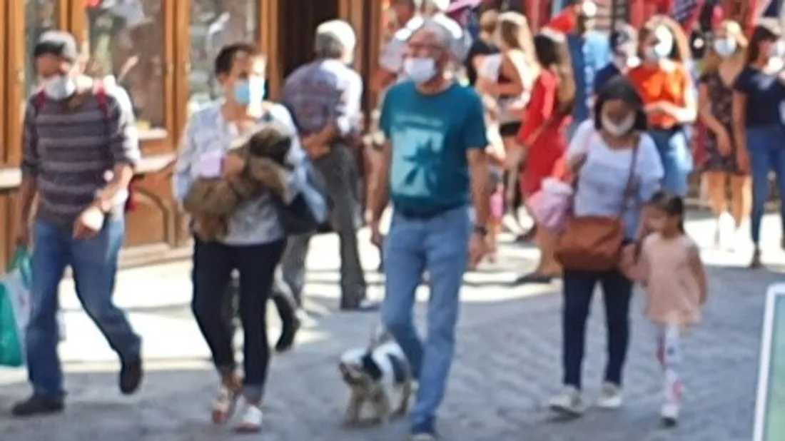 Micro-trottoir sur le pass sanitaire